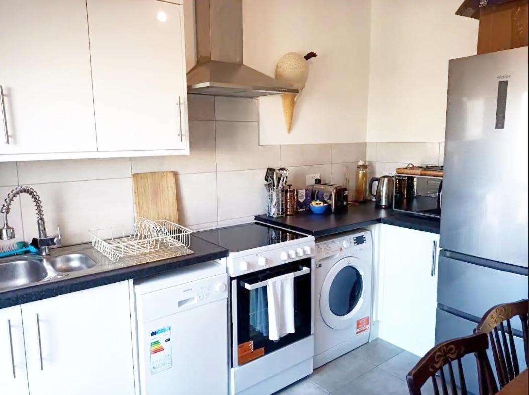 Appartement Stylish 2-Bed Flat, Quick Access To London Sights Extérieur photo
